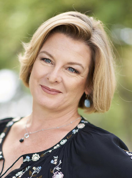 Author Lian Dolan